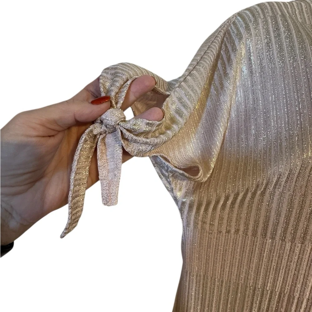 NWT  V-Neck BLUSH/GOLD  Shimmer Tie-Sleeve Top    LARGE    #K - Picture 3 of 9